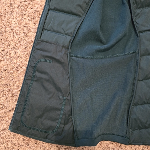 NWT Women's Lululemon Down For It All Vest, size 4 - Picture 4 of 6